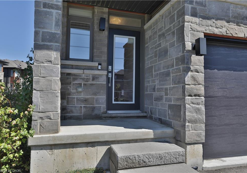 94-soho-street-stoney-creek-ontario-40766004