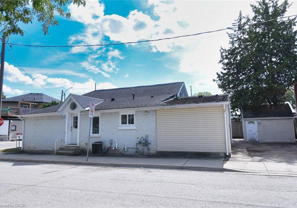 139-chestnut-avenue-brantford-ontario-40766009