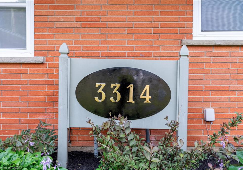 2-3314-menno-street-vineland-ontario-40766015