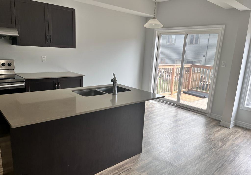 324-equestrian-way-cambridge-ontario-40766017