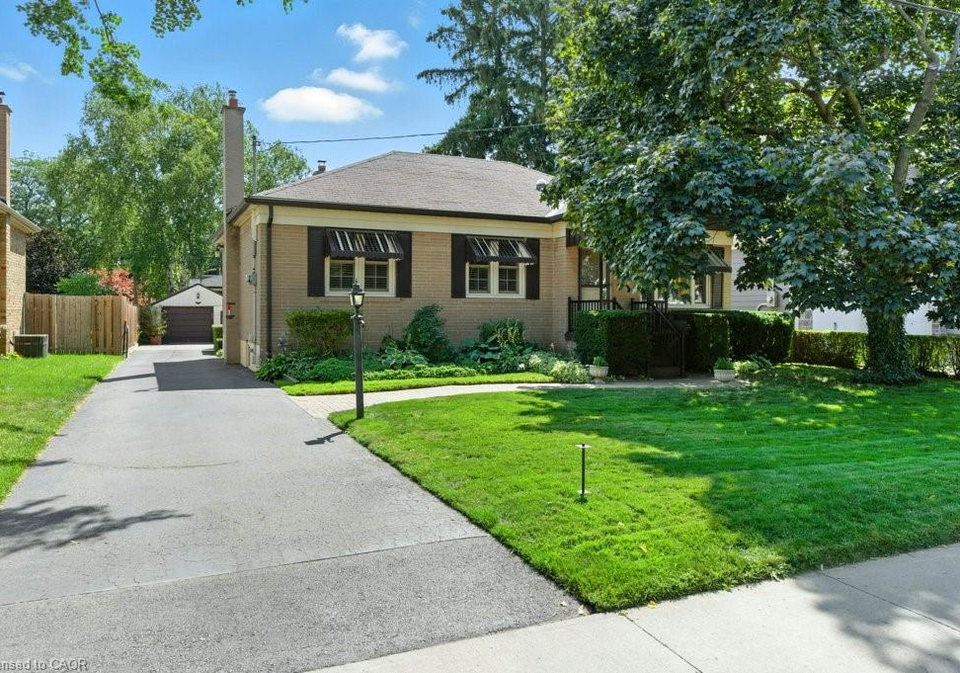 2230-courtland-drive-burlington-ontario-40766031