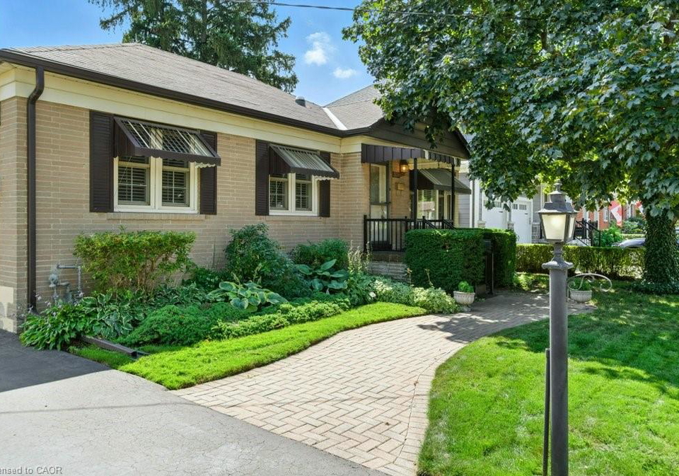 2230-courtland-drive-burlington-ontario-40766031