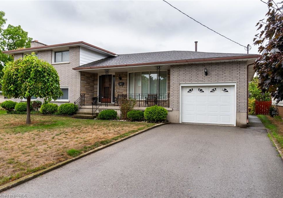 32-avondale-crescent-brantford-ontario-40766057