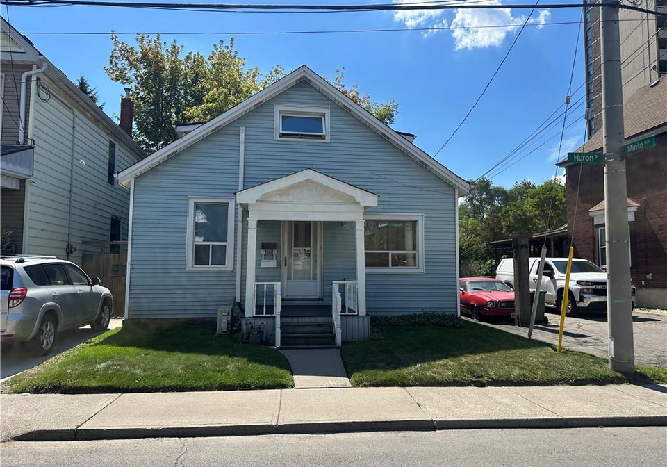 26-huron-street-hamilton-ontario-40766109
