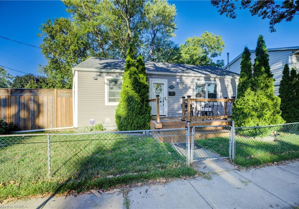 1-longfellow-avenue-st-catharines-ontario-40766123