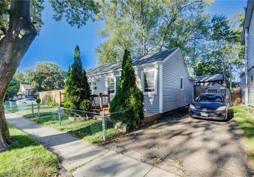 1-longfellow-avenue-st-catharines-ontario-40766123