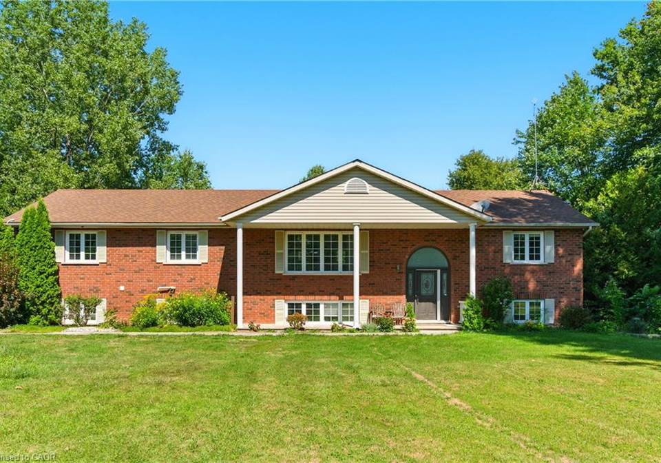 922-bird-road-dunnville-ontario-40766156