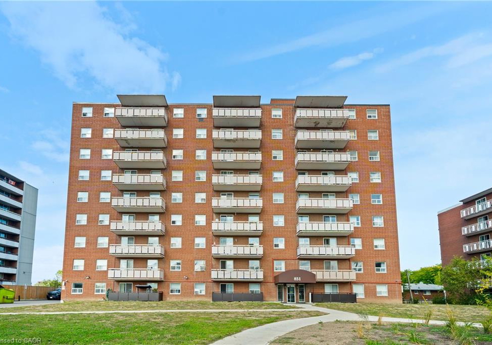 851-queenston-road-stoney-creek-ontario-40766172