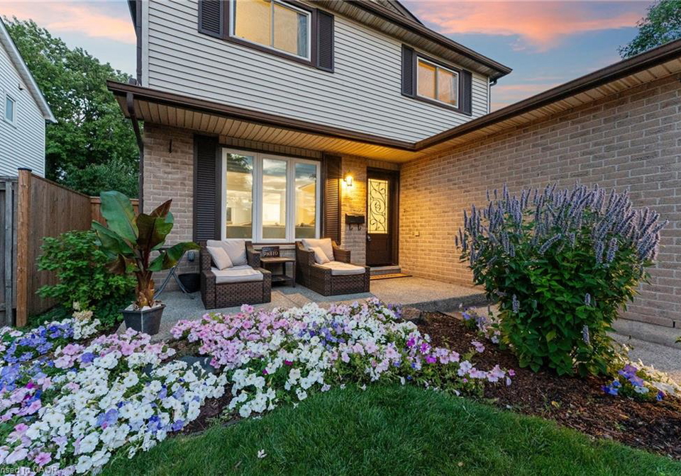 16-drakes-drive-stoney-creek-ontario-40766193