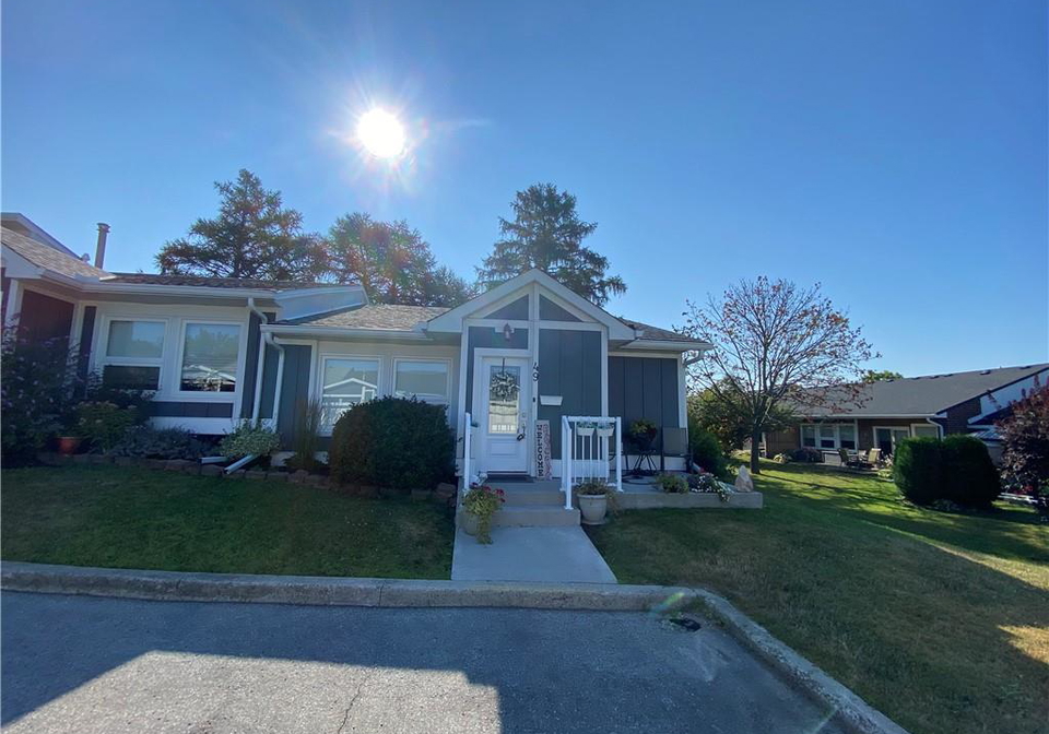 49-bishop-reding-trail-hamilton-ontario-40766210