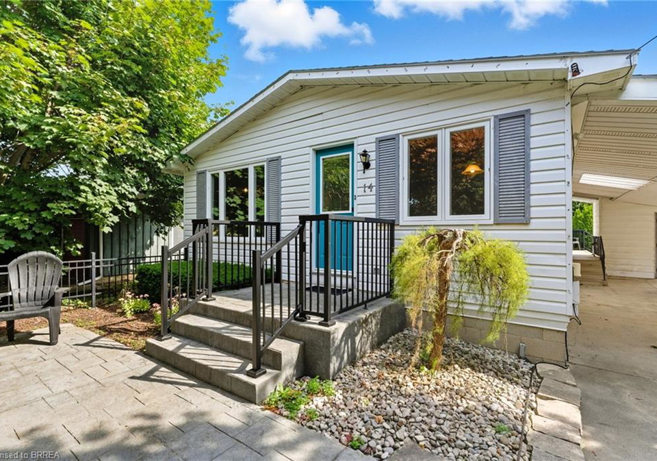14-jackson-heights-port-dover-ontario-40766250