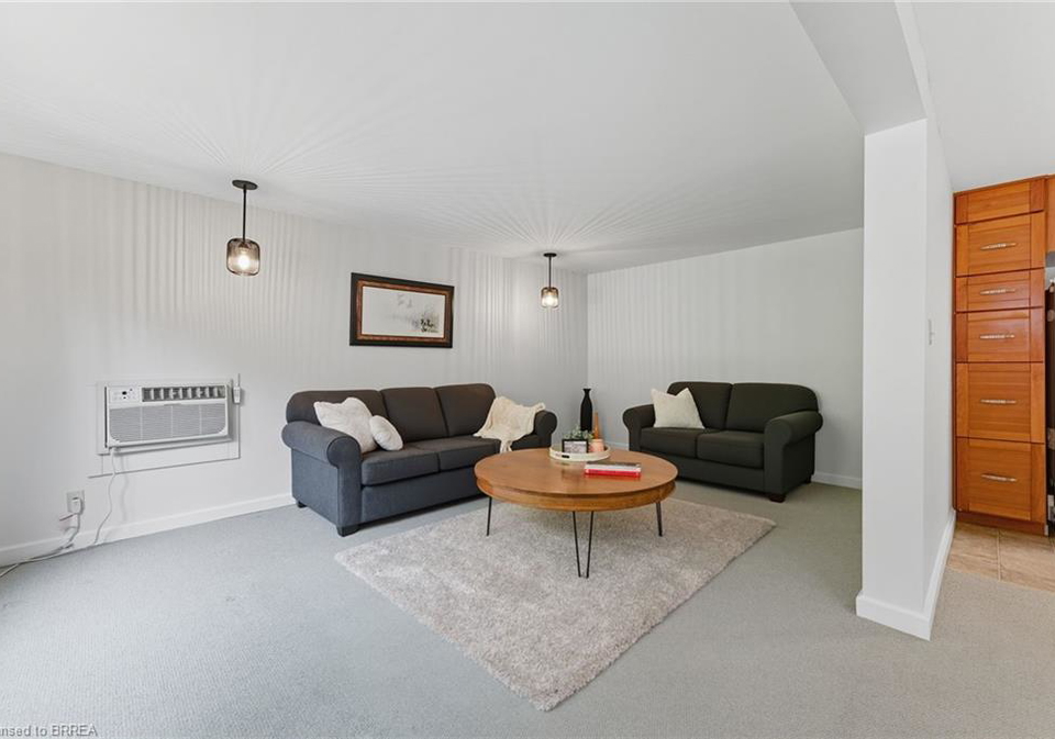 14-jackson-heights-port-dover-ontario-40766250