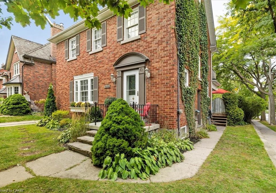 240-cameron-street-n-kitchener-ontario-40766283