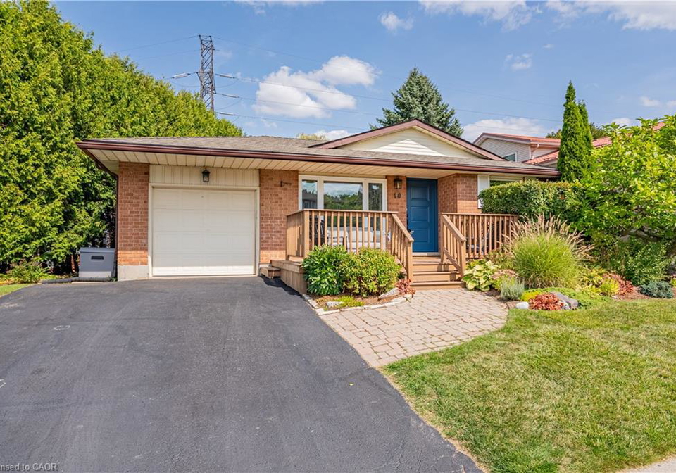 10-stonehenge-place-kitchener-ontario-40766303