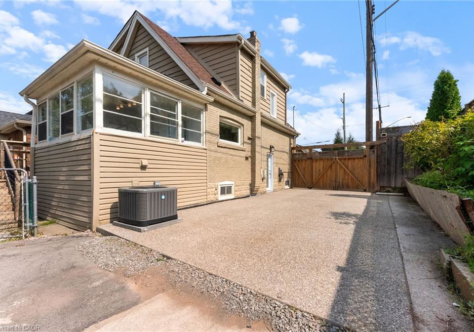 312-wexford-avenue-s-hamilton-ontario-40766339