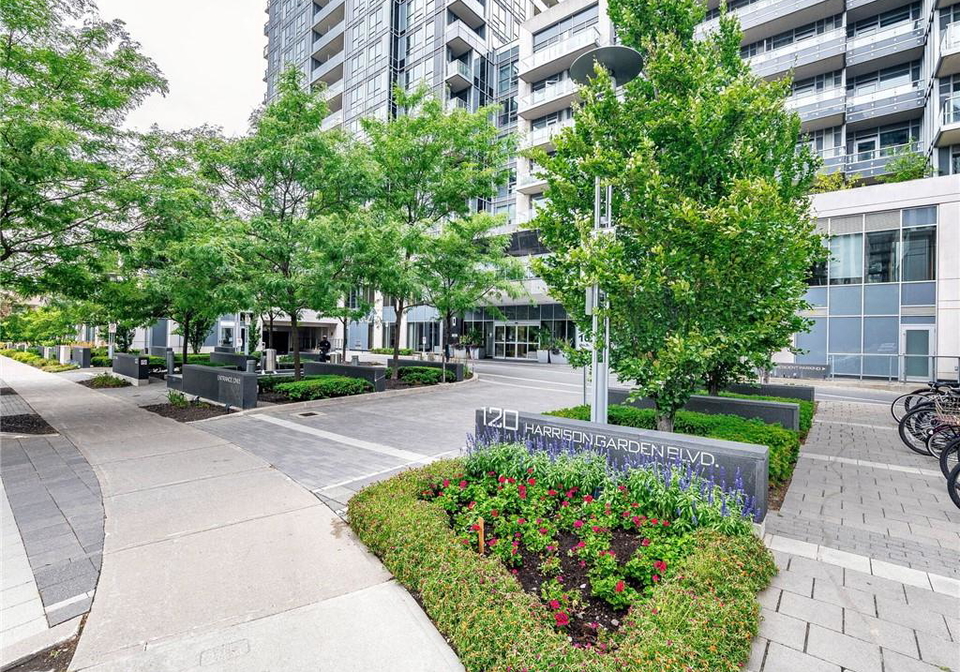 120-harrison-garden-avenue-north-york-ontario-40766410