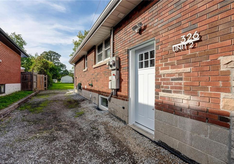 326-east-42nd-square-hamilton-ontario-40766578