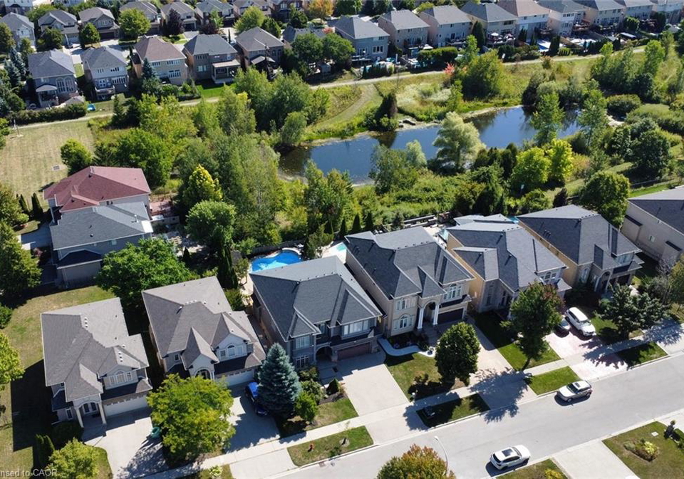 43-lowinger-avenue-ancaster-ontario-40766636