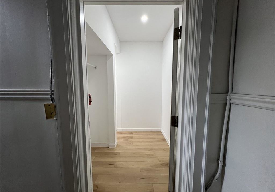 100-greensides-avenue-w-toronto-ontario-40766726