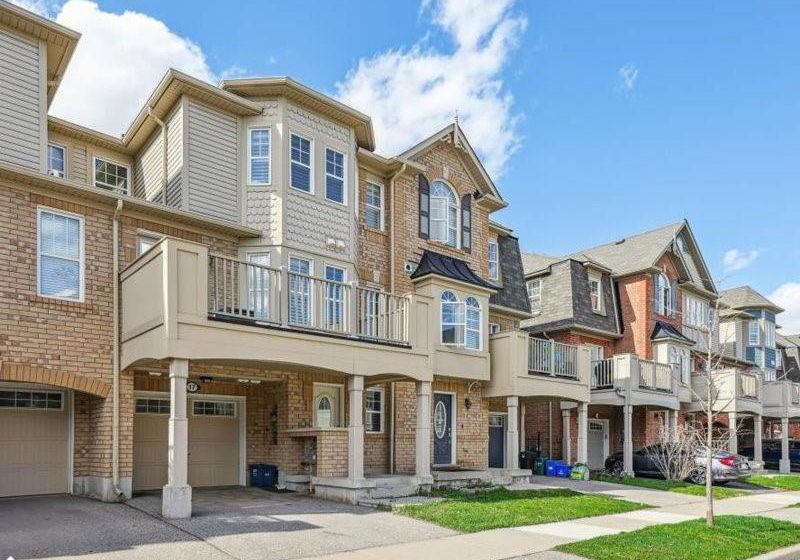 17-suitor-court-milton-ontario-40766922