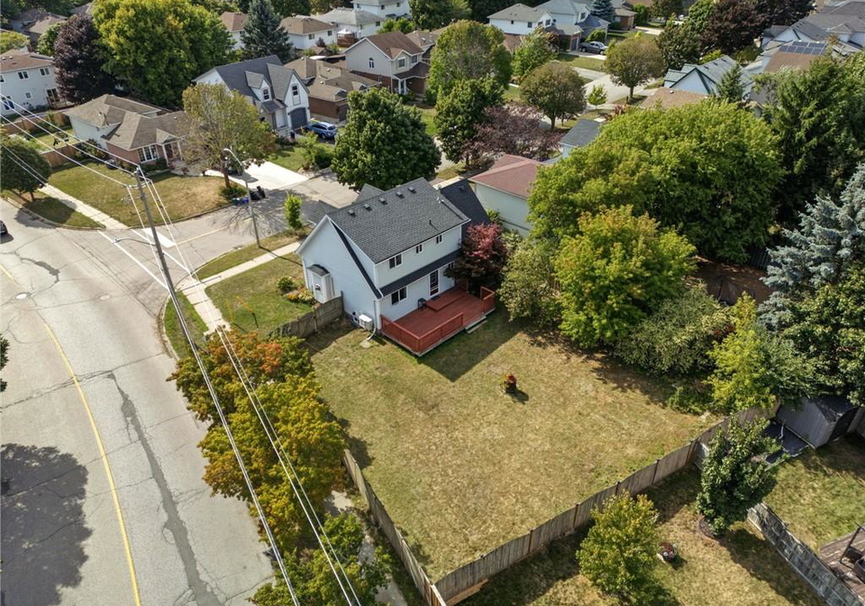 246-dartmoor-crescent-waterloo-ontario-40767040