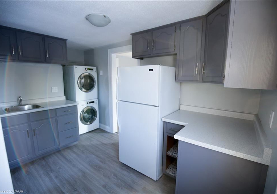272-norfolk-avenue-delhi-ontario-40767077