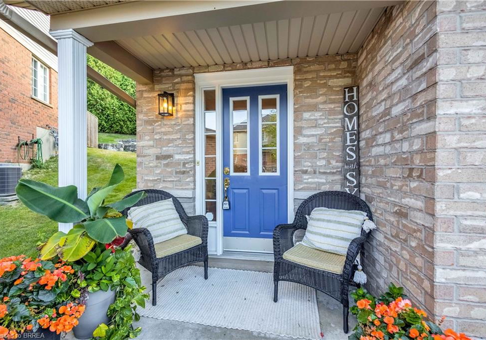 7-southside-place-hamilton-ontario-40767109