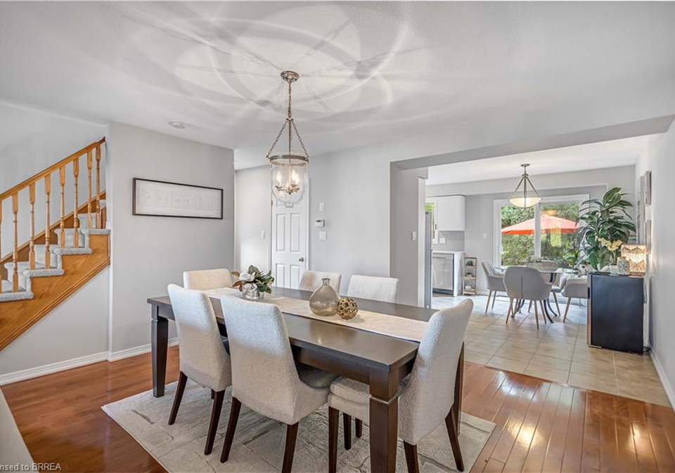 7-southside-place-hamilton-ontario-40767109