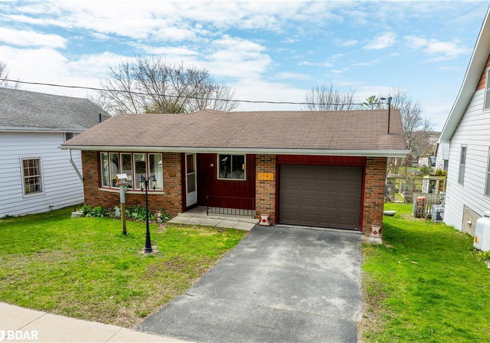 28-bond-street-e-fenelon-falls-ontario-40767112