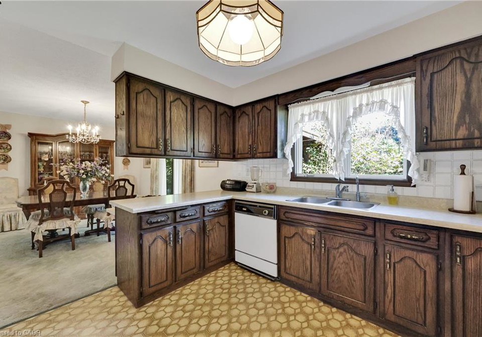 8-christopher-court-tillsonburg-ontario-40767126