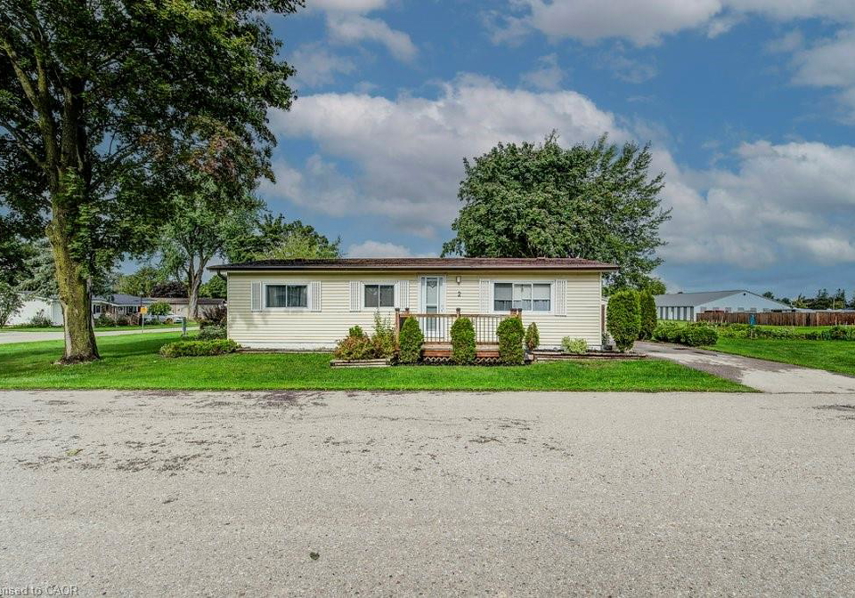2-fairview-crescent-listowel-ontario-40767207