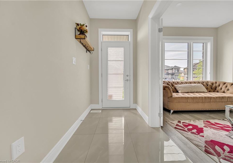 35-santo-court-breslau-ontario-40767270