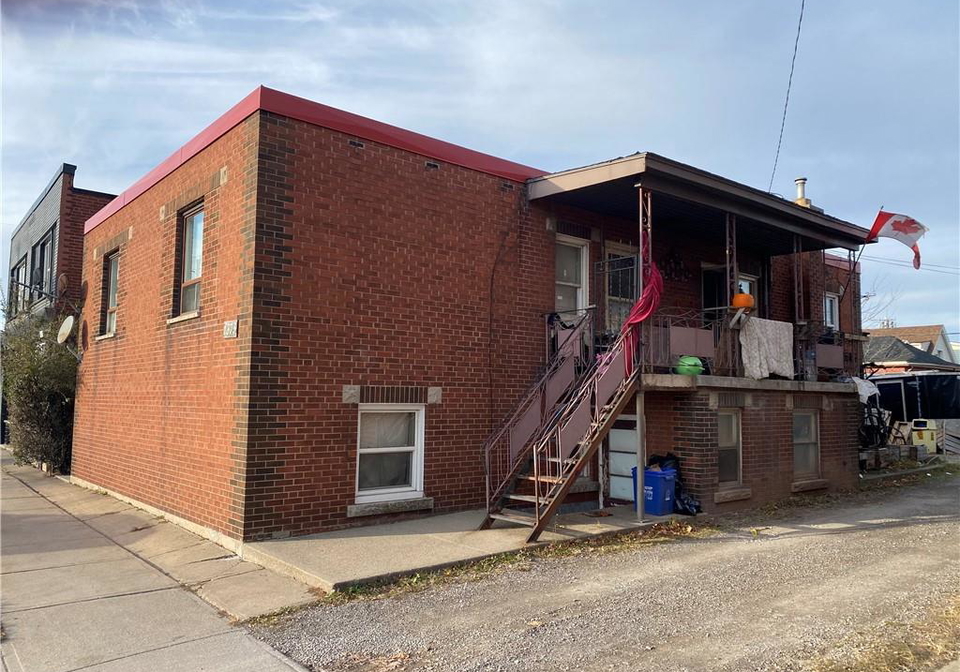 1373-barton-street-e-hamilton-ontario-40767299
