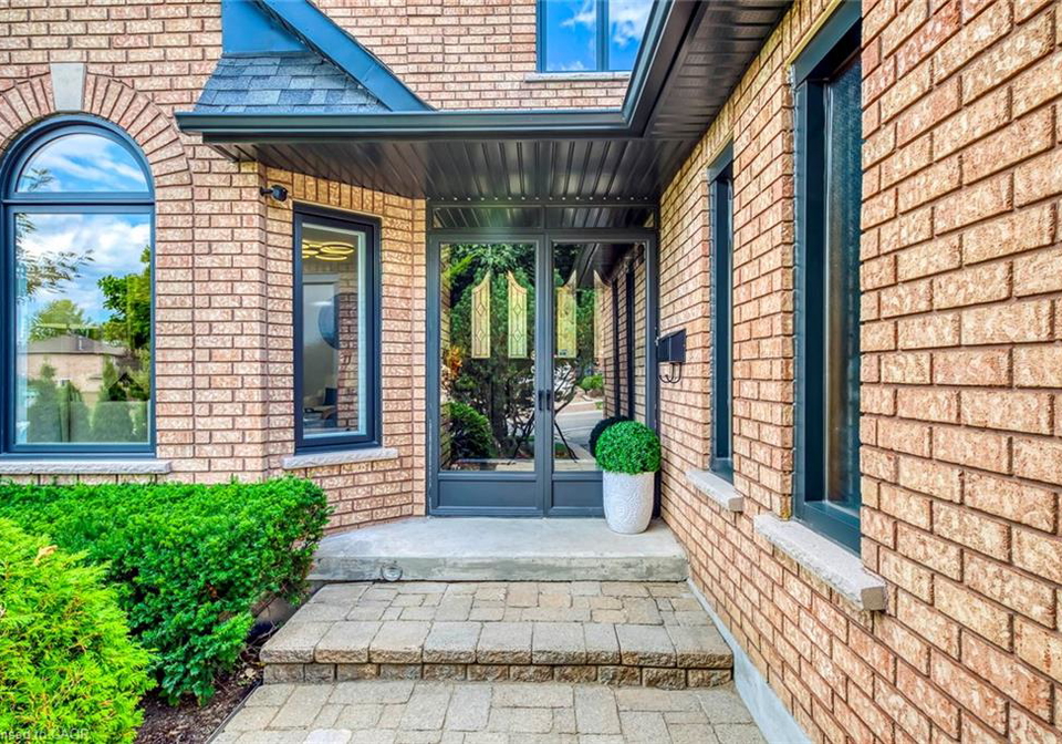 2394-wynten-way-oakville-ontario-40767306