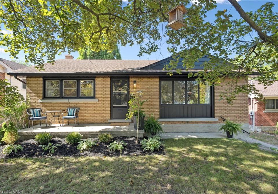 147-oriole-street-waterloo-ontario-40767371