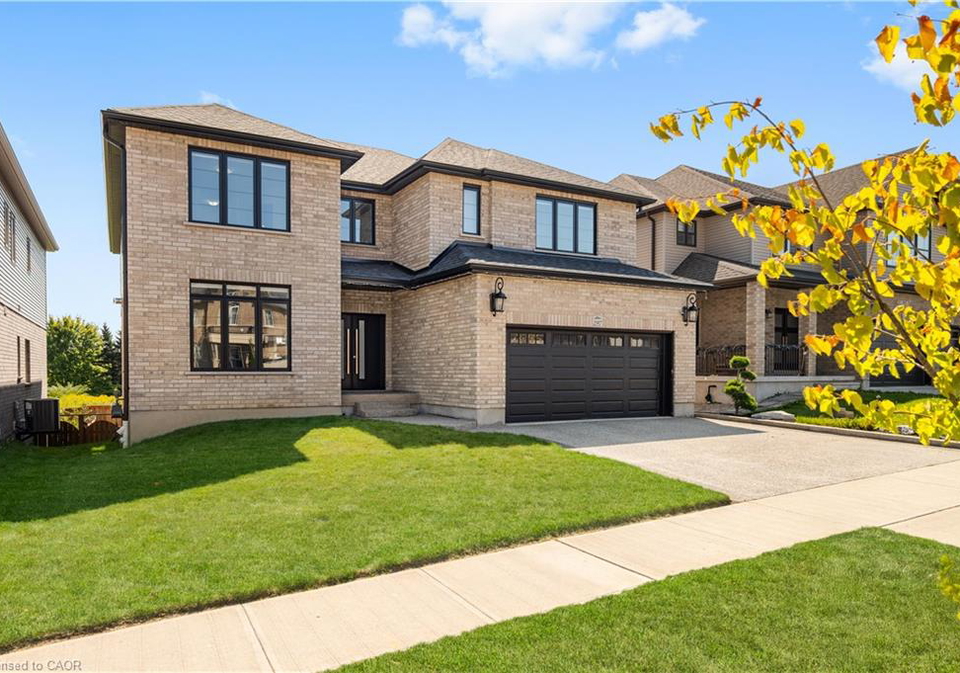 297-blair-creek-drive-kitchener-ontario-40767424