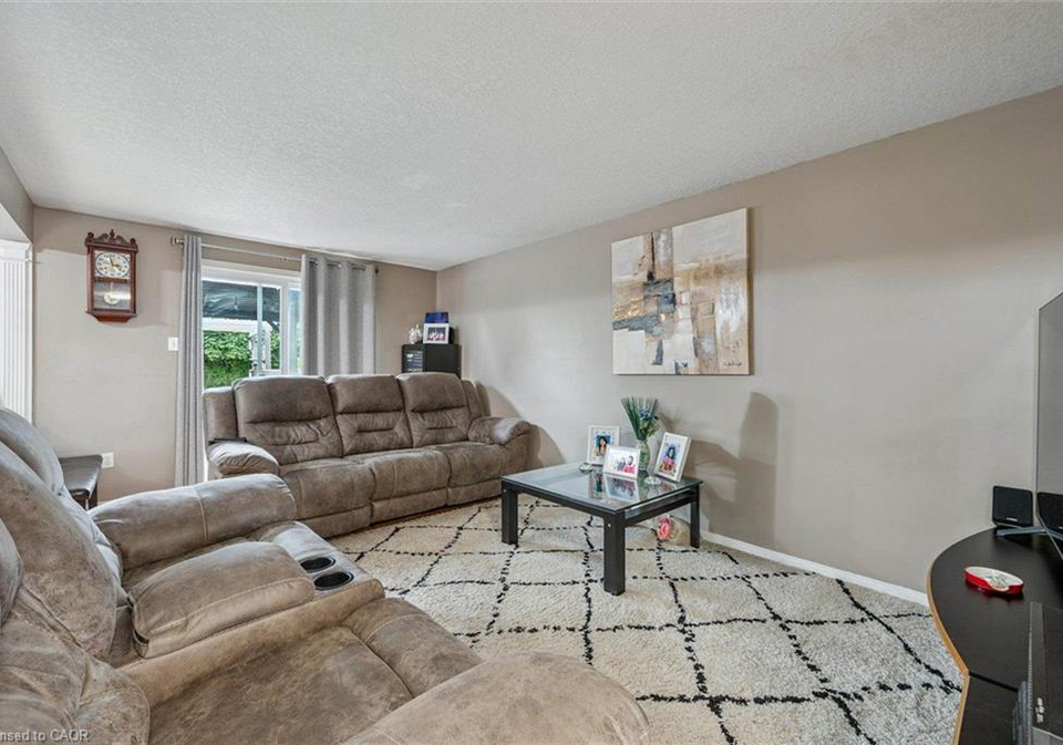 161-stephanie-drive-guelph-ontario-40767486