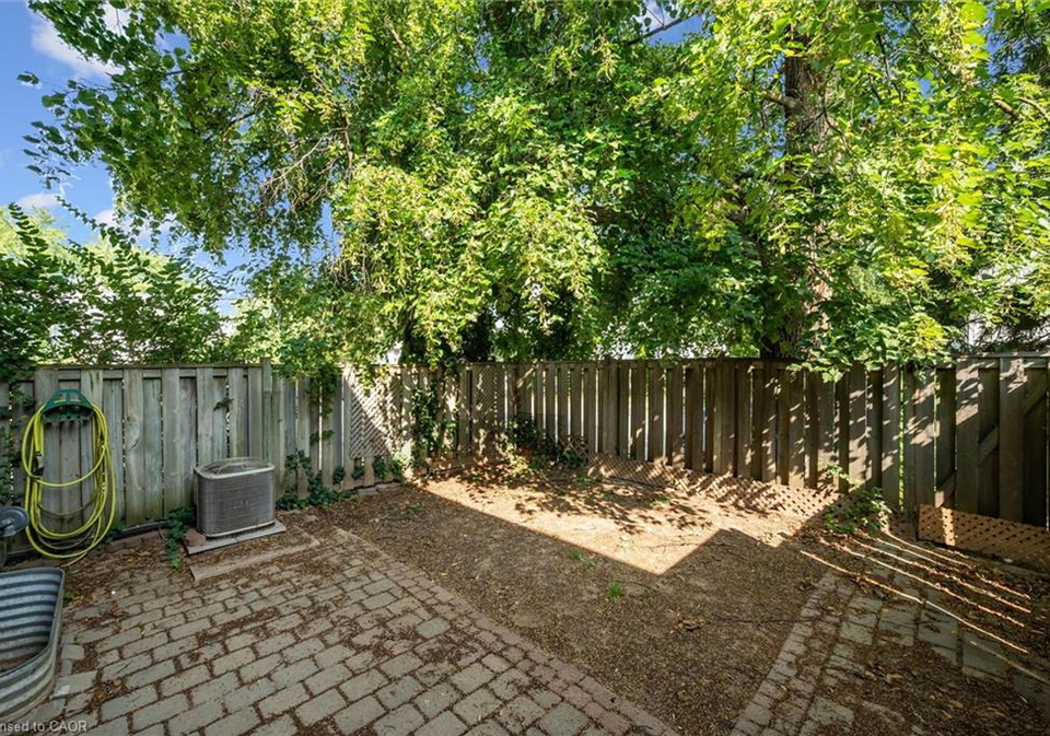 32-mowat-boulevard-kitchener-ontario-40767553