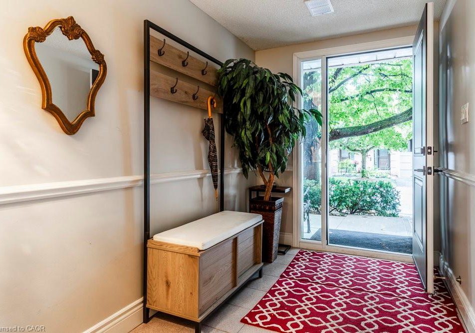 26-moss-boulevard-dundas-ontario-40767624