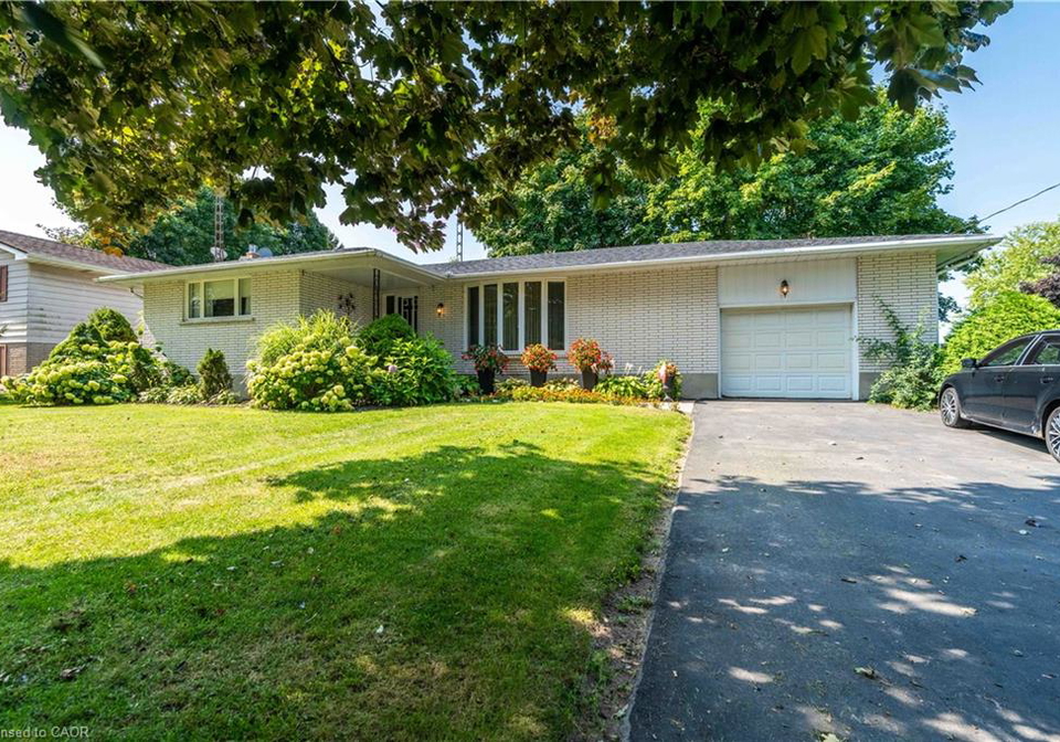 1095-cockshutt-road-renton-ontario-40767660