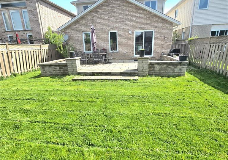 830-brandenburg-boulevard-waterloo-ontario-40767683