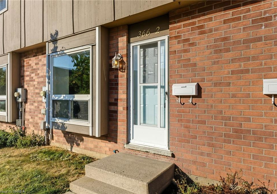 366-springbank-avenue-woodstock-ontario-40767713