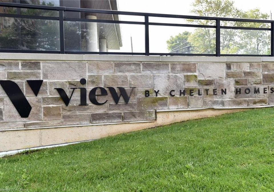 30-hamilton-street-s-waterdown-ontario-40767782