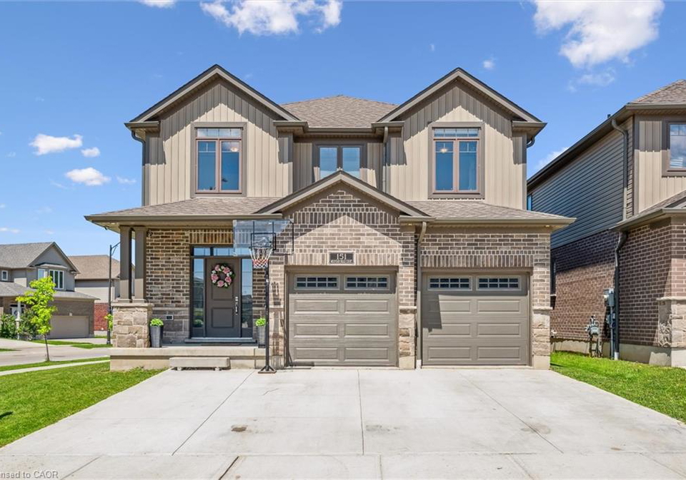 151-mountain-holly-court-waterloo-ontario-40767793