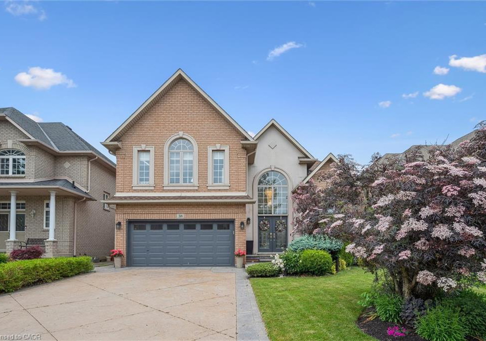 38-surrey-drive-ancaster-ontario-40767802
