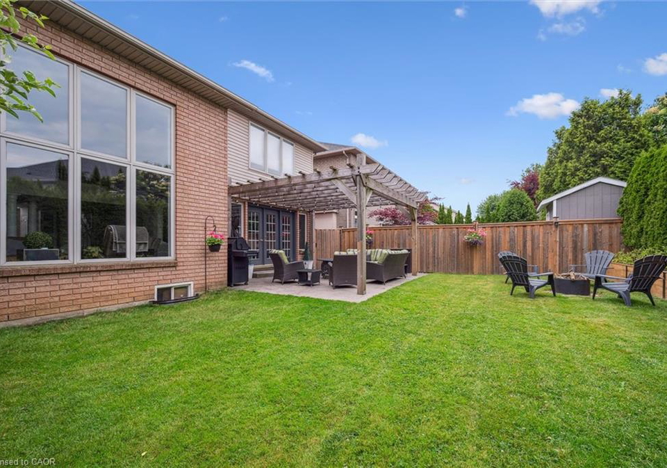 38-surrey-drive-ancaster-ontario-40767802