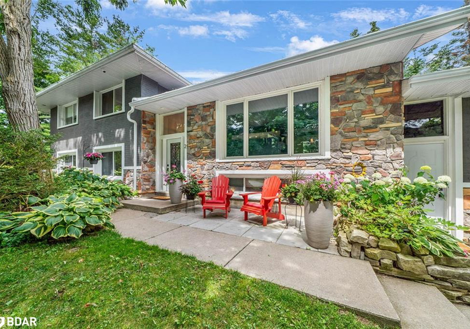 2-noraline-avenue-midhurst-ontario-40767844