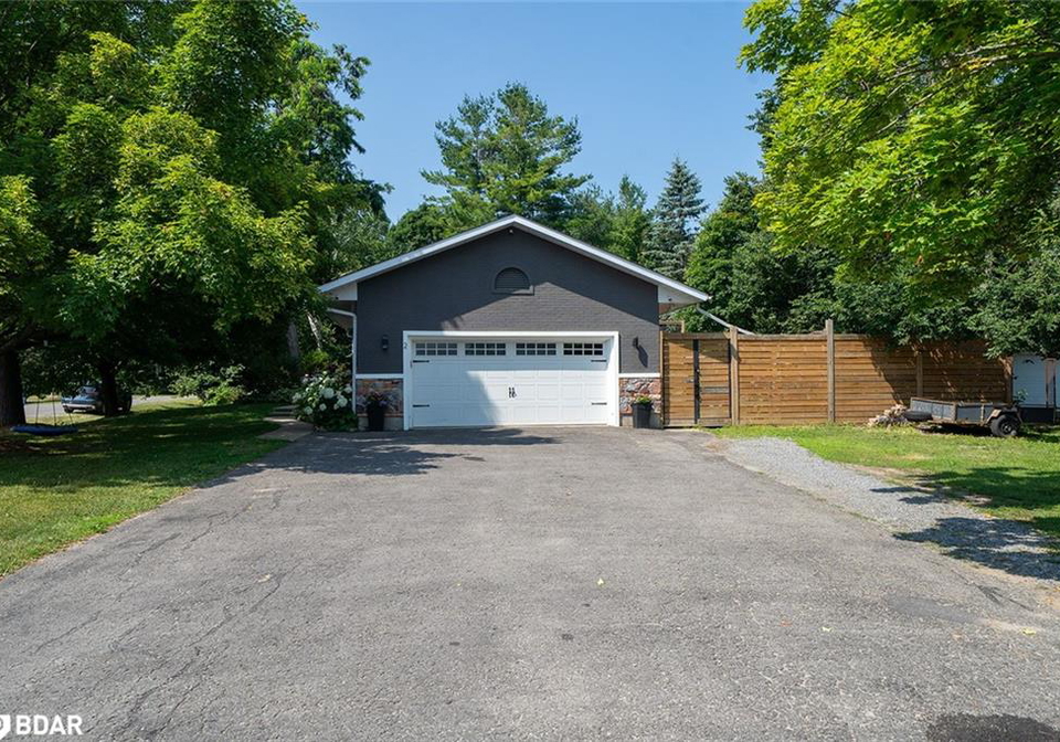 2-noraline-avenue-midhurst-ontario-40767844