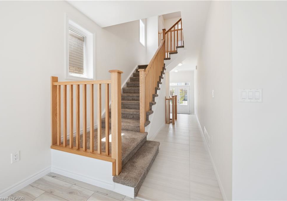 33-henry-maracle-street-ayr-ontario-40767915