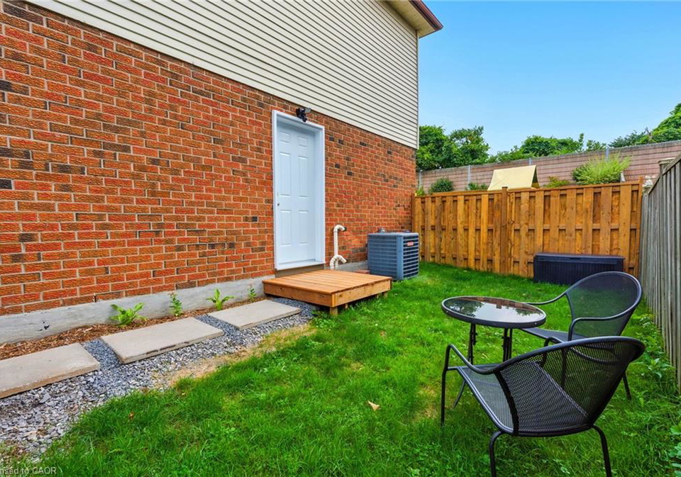 407-melanie-crescent-ancaster-ontario-40767972